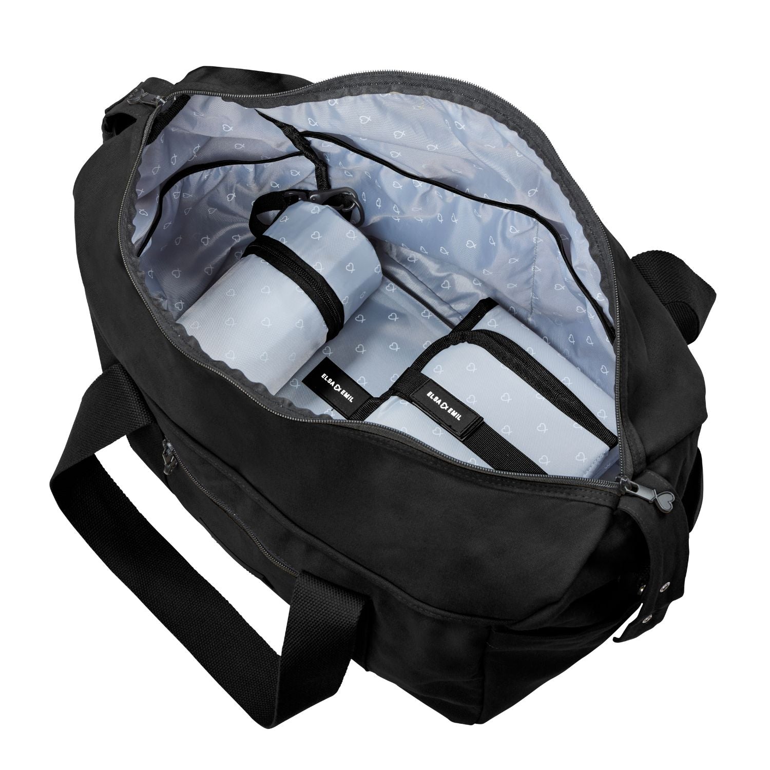 Innenansicht der Wickeltasche mit Fächern und Zubehör #farbe_gorillaschwarz