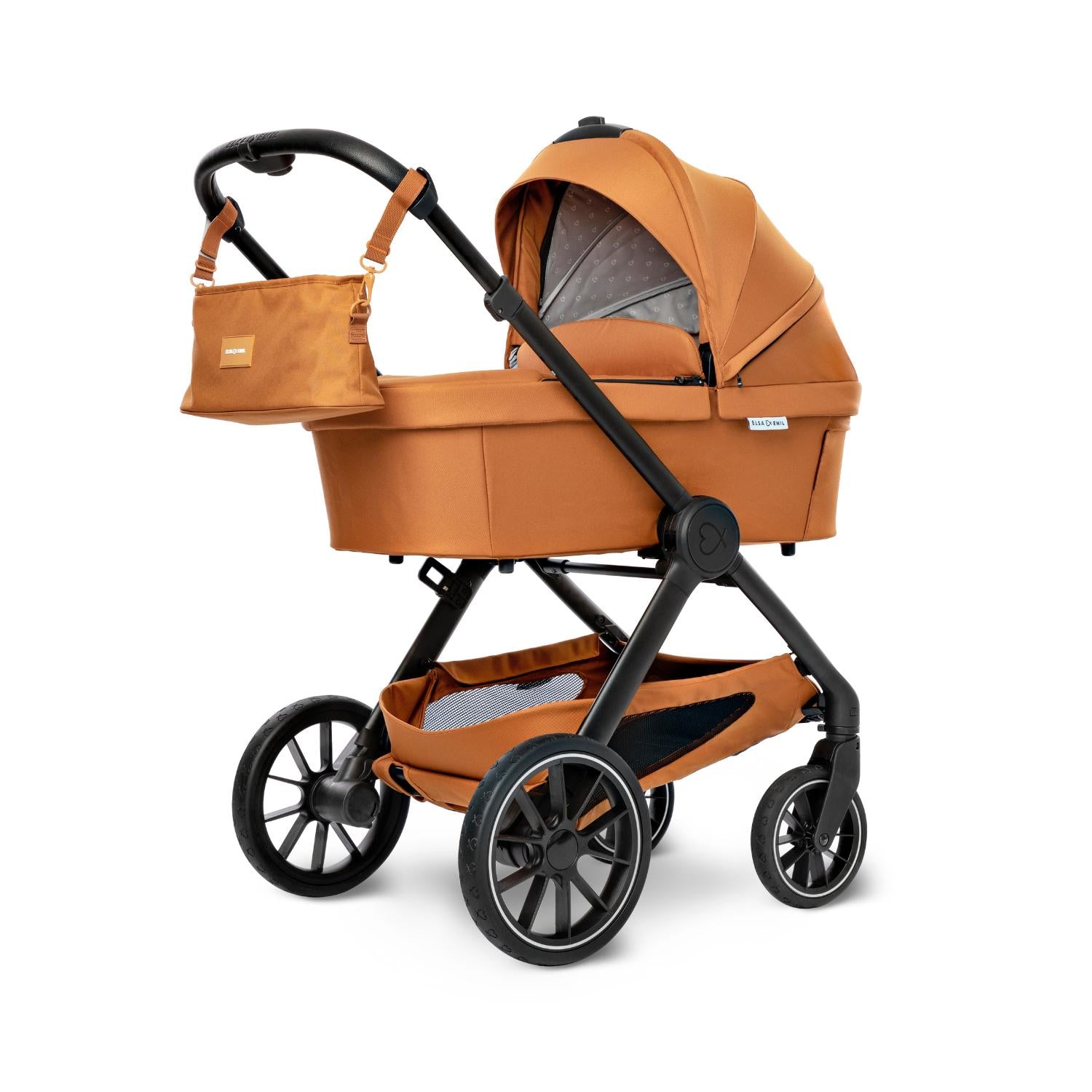 Organizer befestigt am Kinderwagen