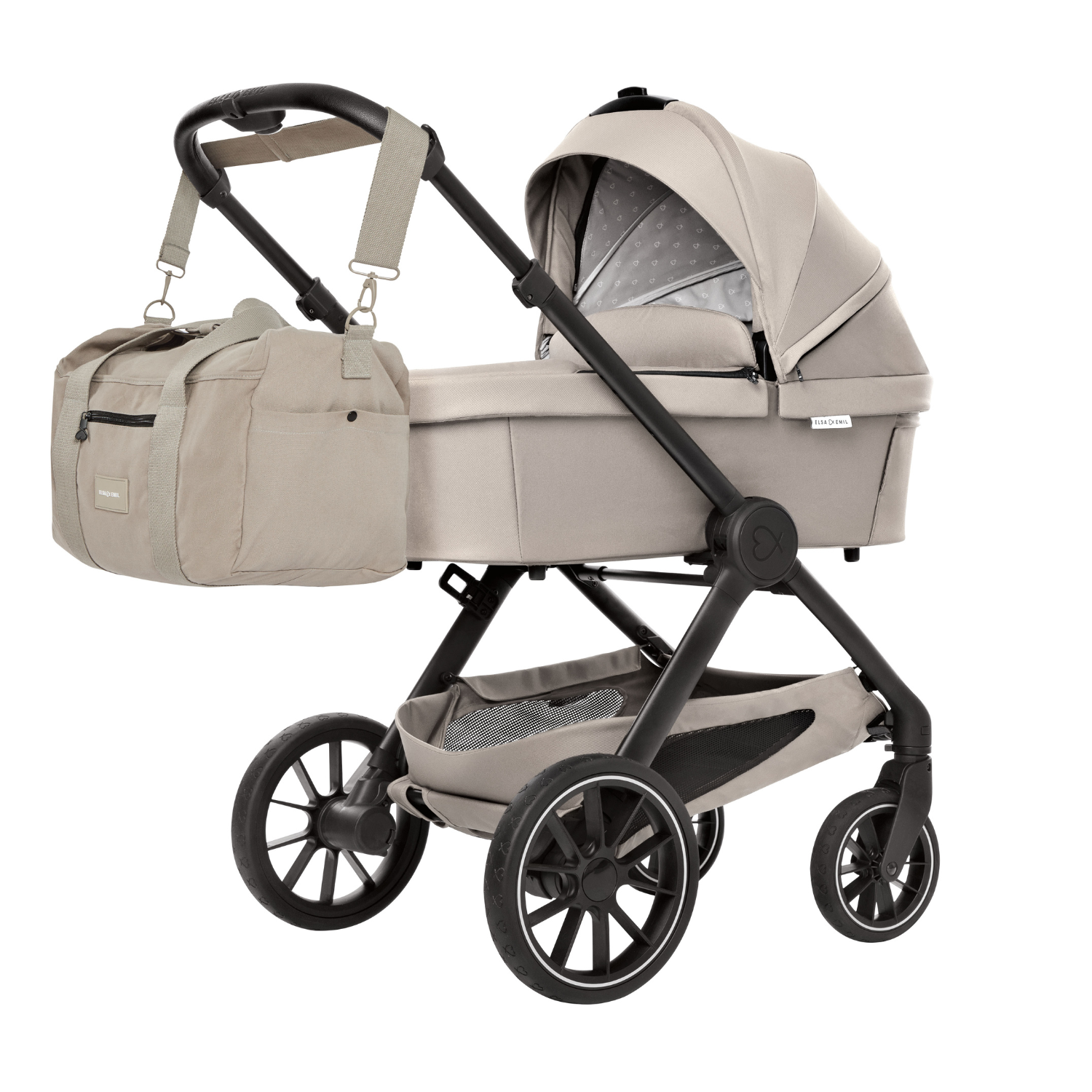 Wickeltasche befestigt am Kinderwagen #farbe_kängurubeige