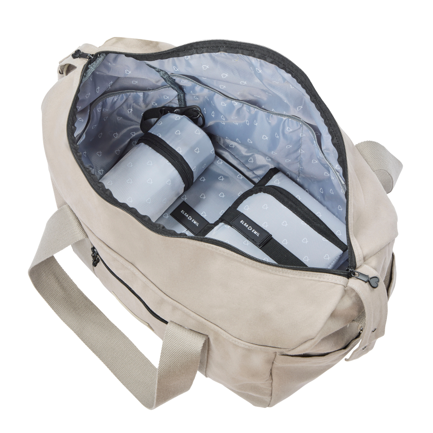Innenansicht der Wickeltasche mit Fächern und Zubehör #farbe_kängurubeige